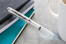 Load image into Gallery viewer, NOODLERS INK - Triple Tail Flex Fountain Pen (Pluma Estilográfica) - Clear (Transparente)
