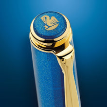 Load image into Gallery viewer, PELIKAN - Golden Lapis Set (Pluma Estilográfica + Tinta) **PREVENTA**
