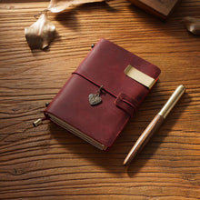 Cargar imagen en el visor de la galería, TRAVELERS NOTEBOOKS - Cuaderno de Viaje en Cuero (Leather Notebook Journal)
